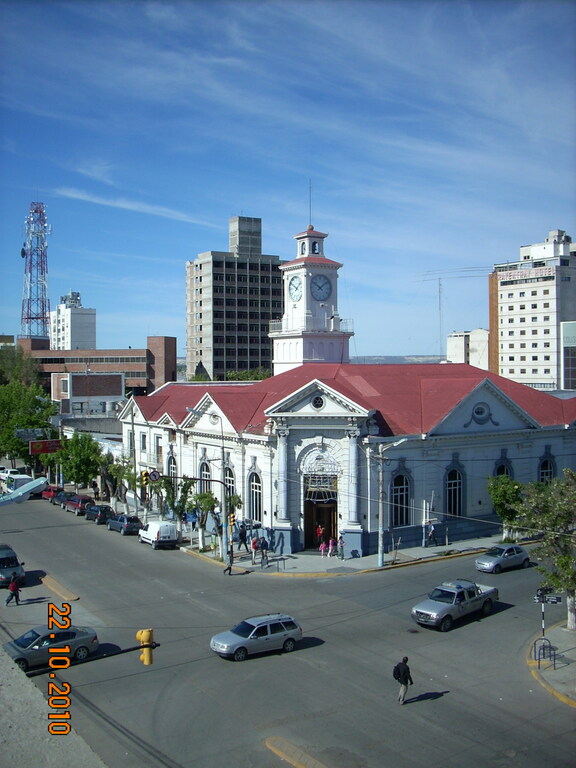 Banco Nación Trelew de día