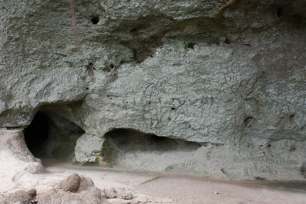Angono Petroglyphs centered