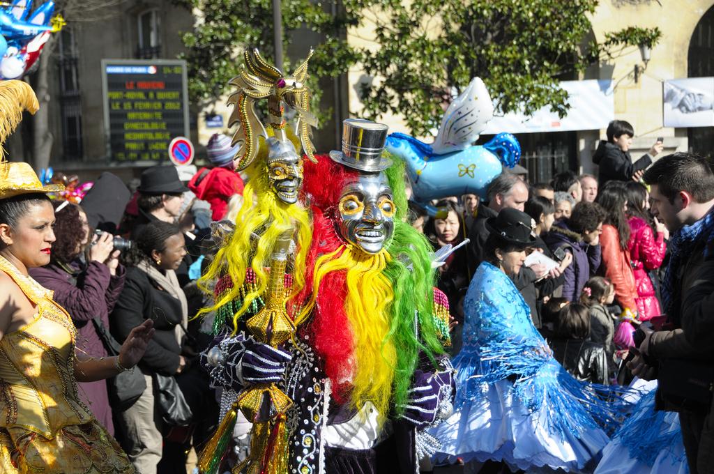Carnaval de Paris 2012 - Les Boliviens place Gambetta 1