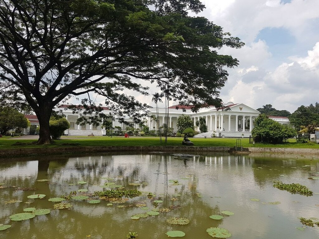 Istana Bogor atau Bogor Palace
