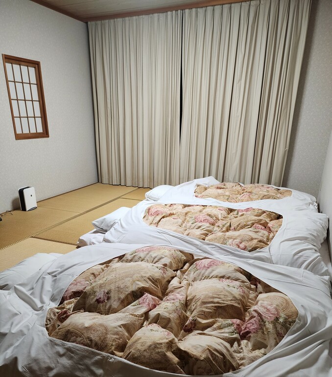 Tatami beds