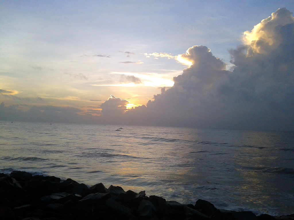 Sun Rise. Pondicherry beach - panoramio