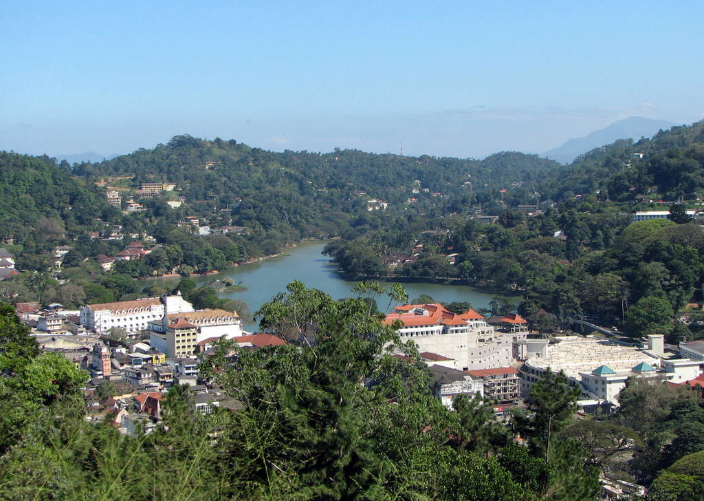 Kandy lake