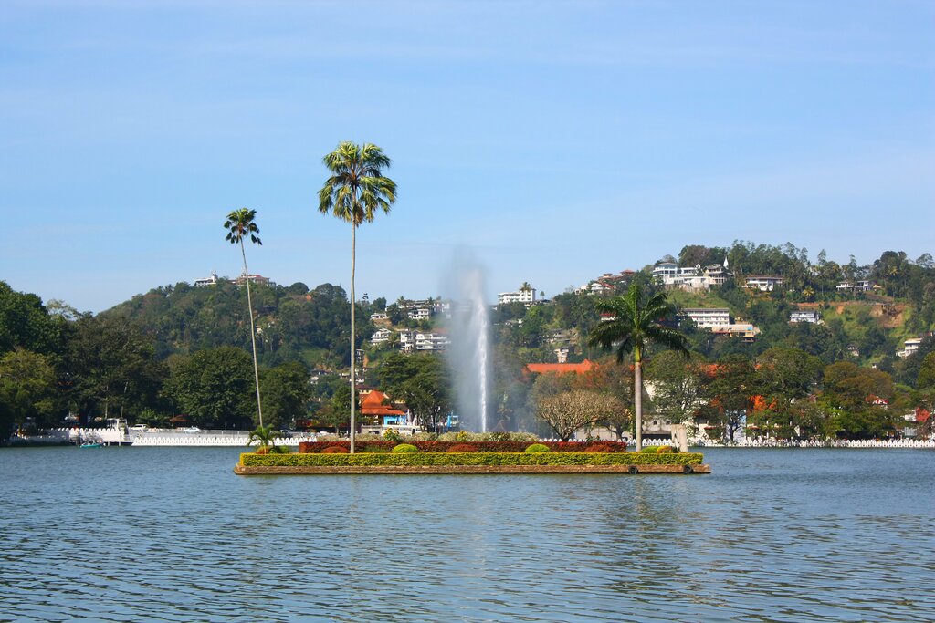 Island of Kandy lake