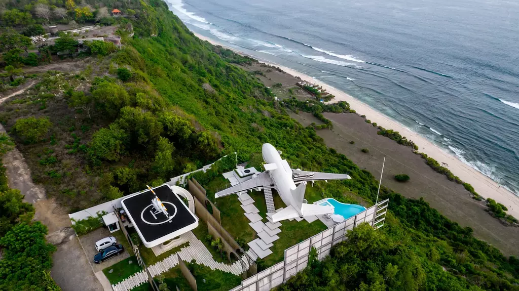 Private Jet Villa