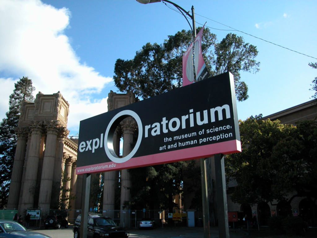 Exploratorium-sign