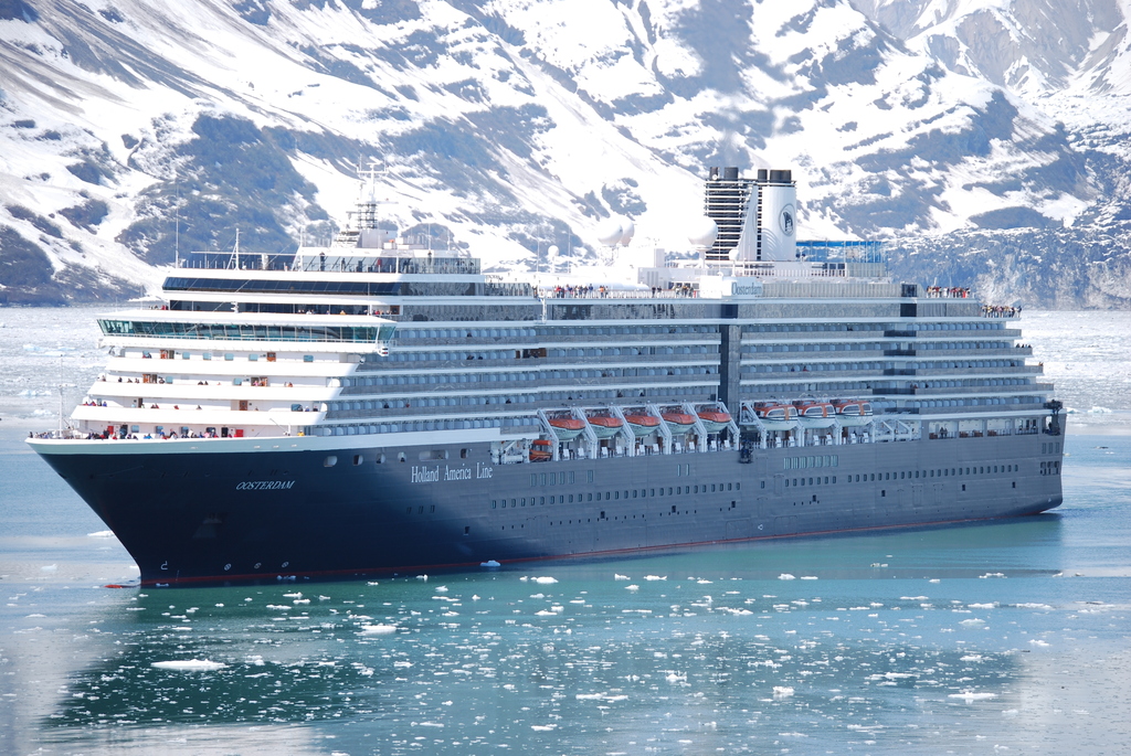 Holland America cruise ship - panoramio