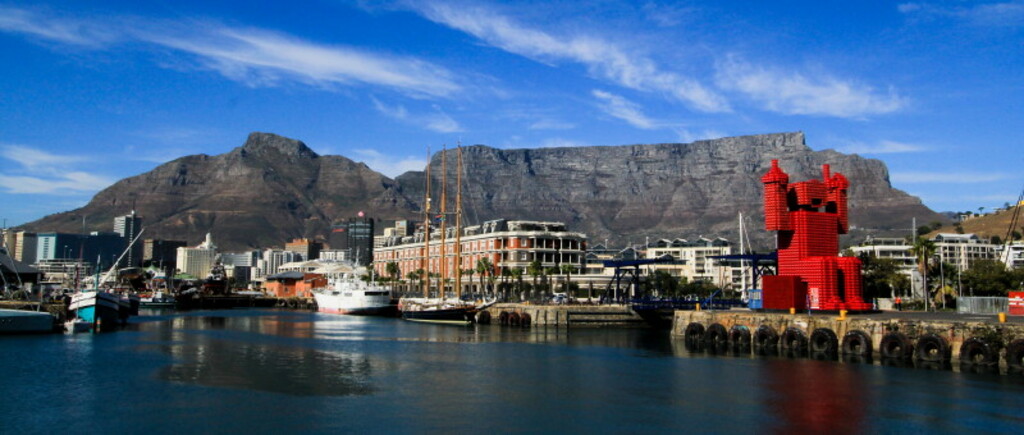 Harbour at the V&A Waterfront, Cape Town (15210920491)