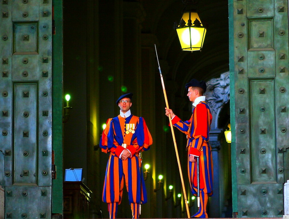 Swiss Guard (Close)