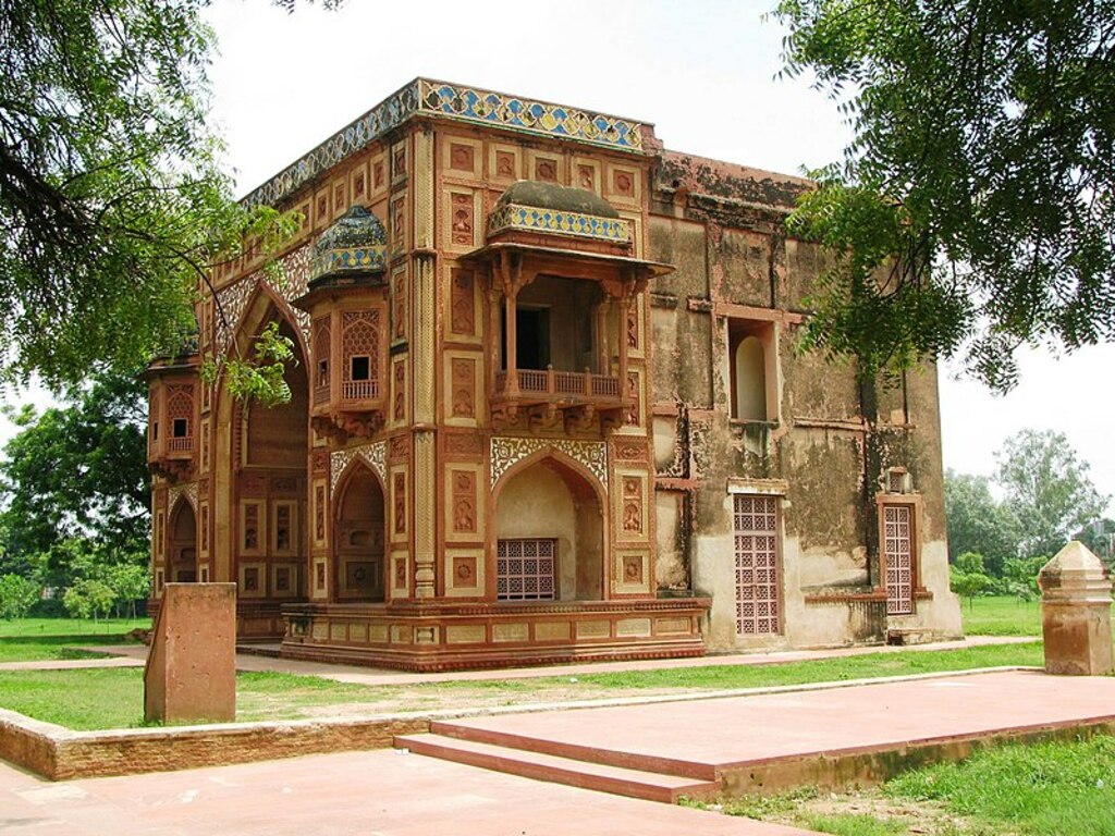 Kanch Mahal