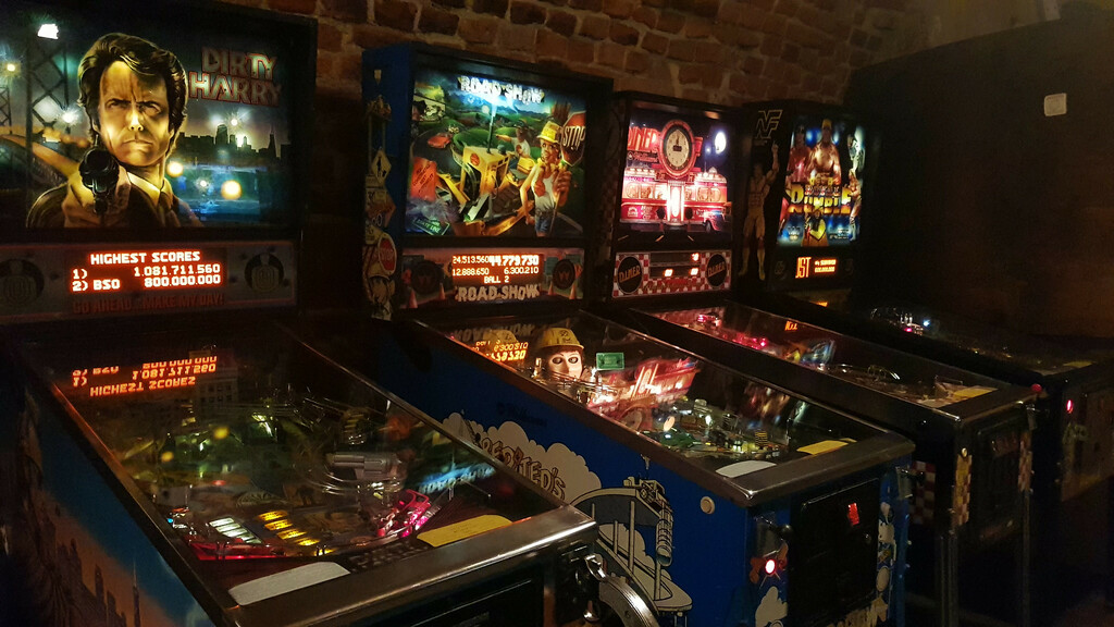 Krakow Pinball Museum (phone)