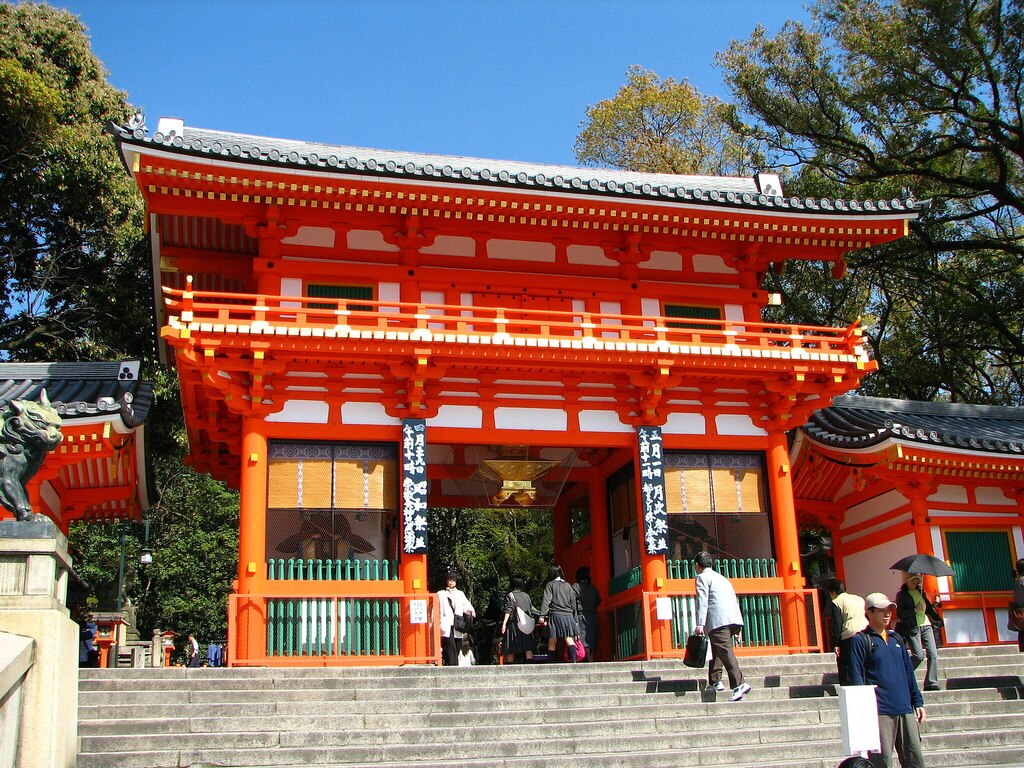 Yasaka Shrine 01