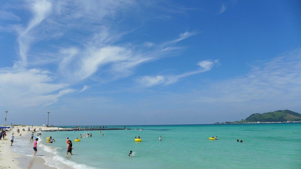 Hyeopjae Beach in the summer