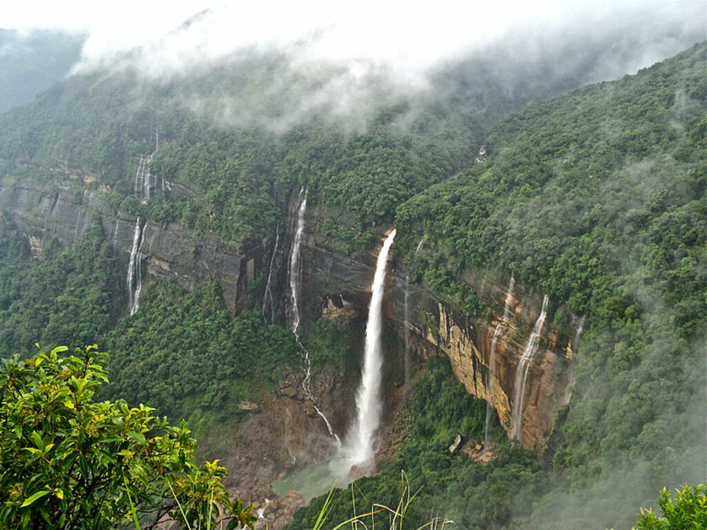 Nohkalikai Falls Cherrapunji