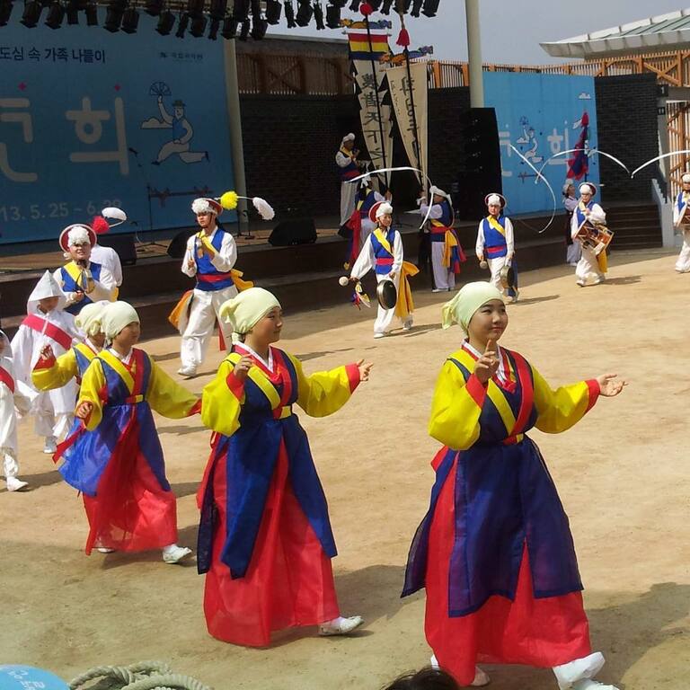 things to do in korea | witness the traditional dance at seoul nori madang