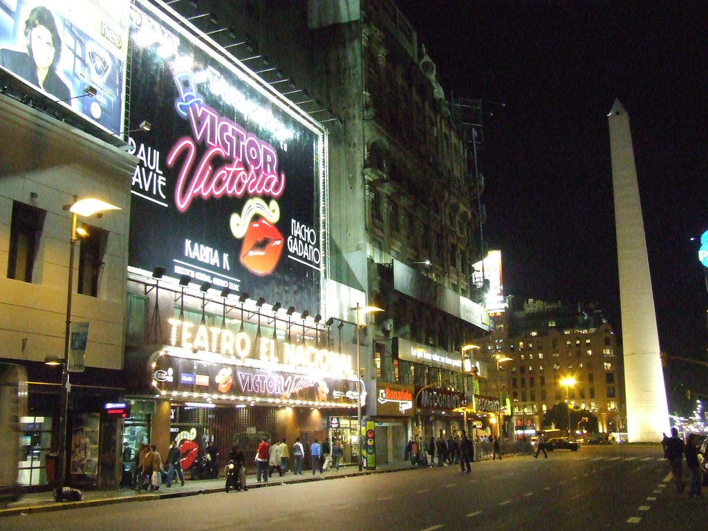 Buenos Aires - Avenida Corrientes - Teatro El Nacional