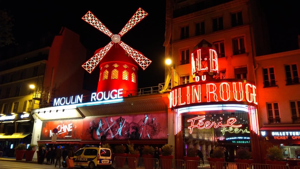 Le Moulin Rouge Paris 18ème