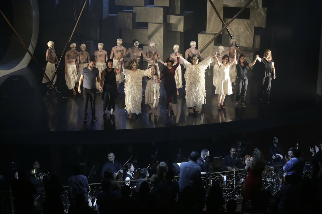Secretário Henrique Pires prestigia Festival Amazonas de Ópera