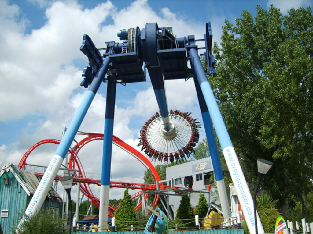 Drayton Manor Park - geograph.org.uk - 232478
