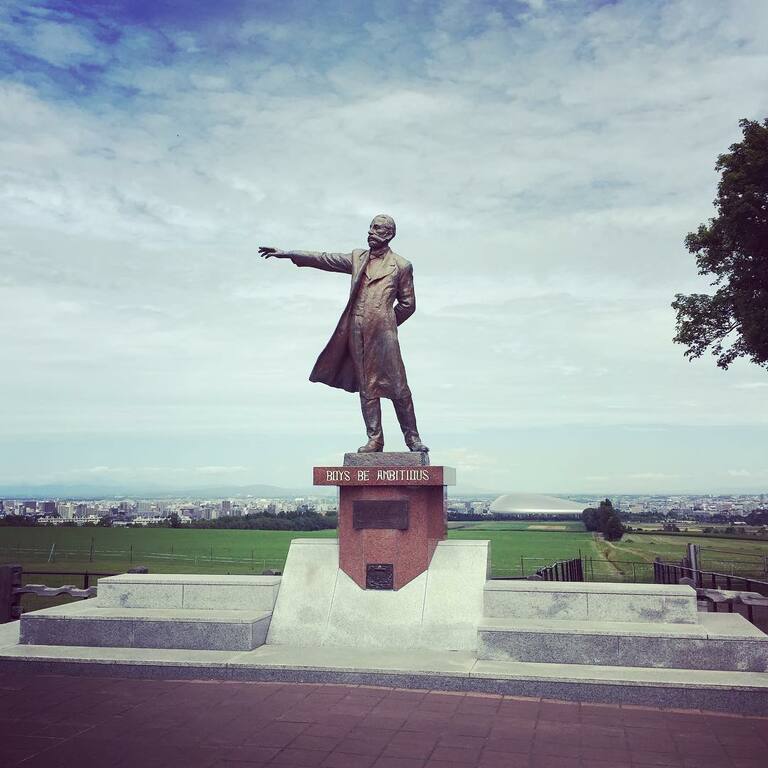 attractions in sapporo | clark statue
