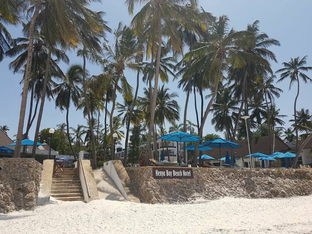 enjoy the coastal comfort lounges and treats to eat
