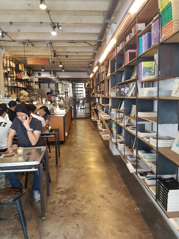 Bookhemian interior