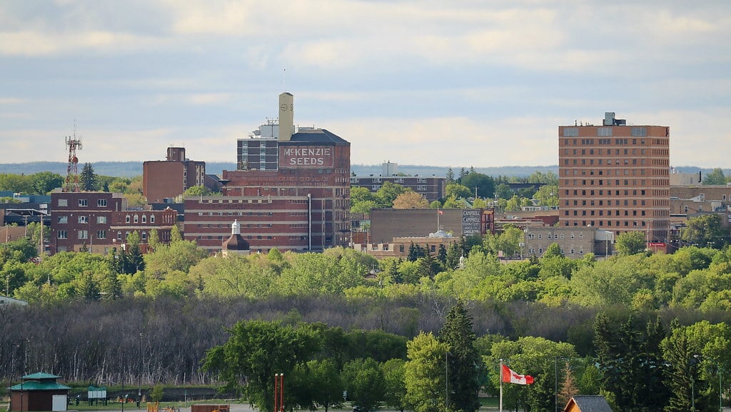 McKenzie Seeds Building, 9 St, Brandon (506000)