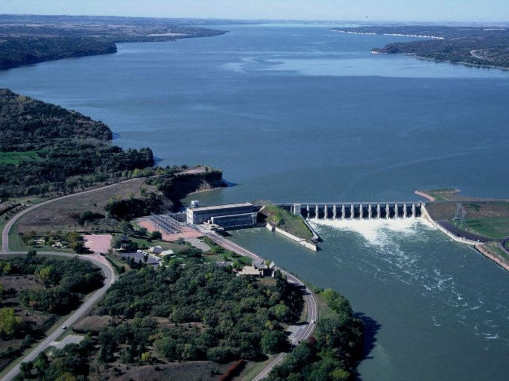 Lewis & Clark Lake and Dam NE